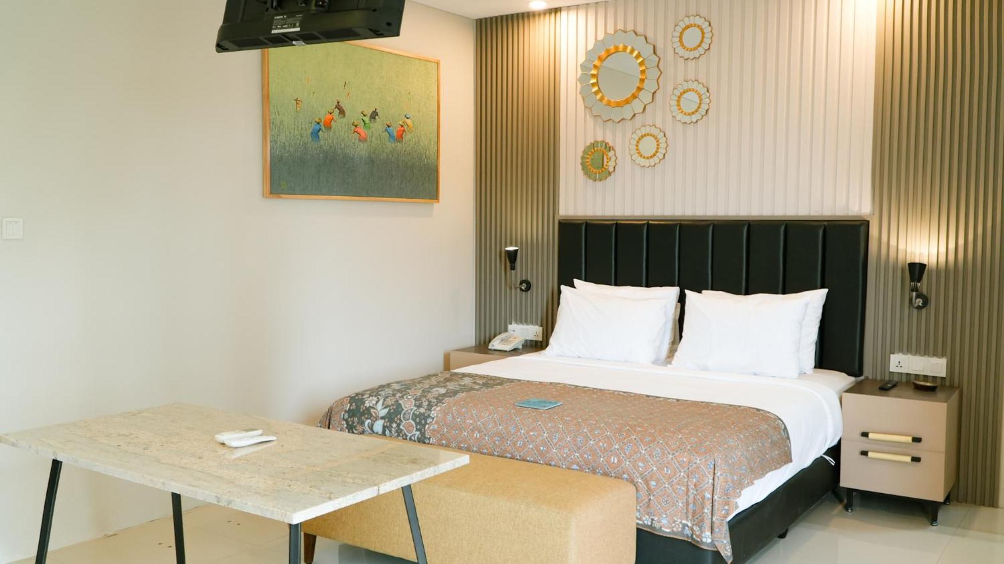 Verse Hotel Cirebon Extérieur photo