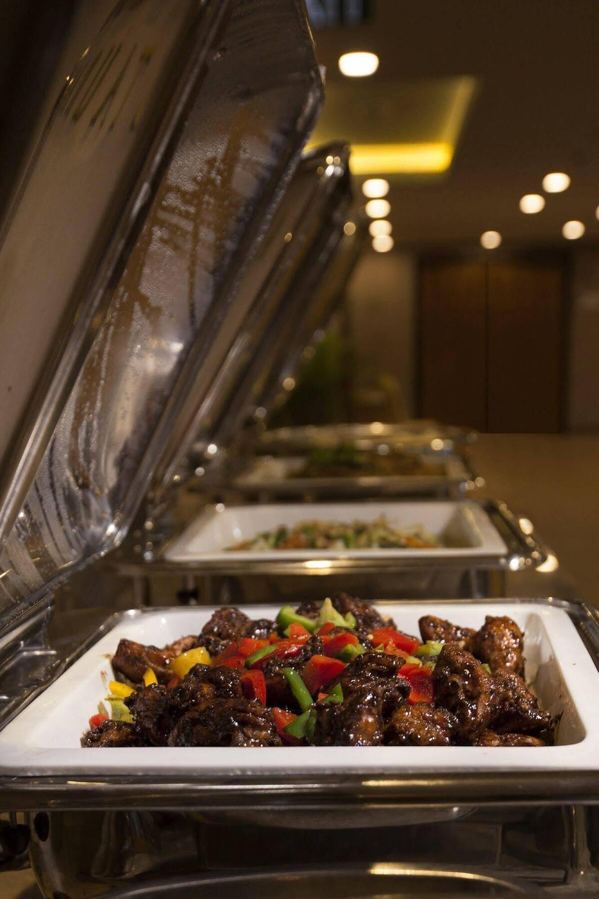 Verse Hotel Cirebon Extérieur photo